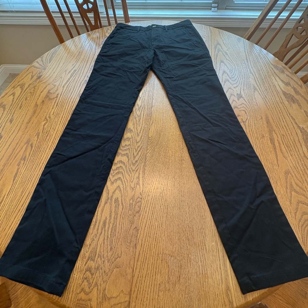 Perk Feel Good Chino Pants Mens 32 x 33 Black Slim Fit Stretch Straight Leg EUC